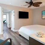 Pier House Resort&Spa