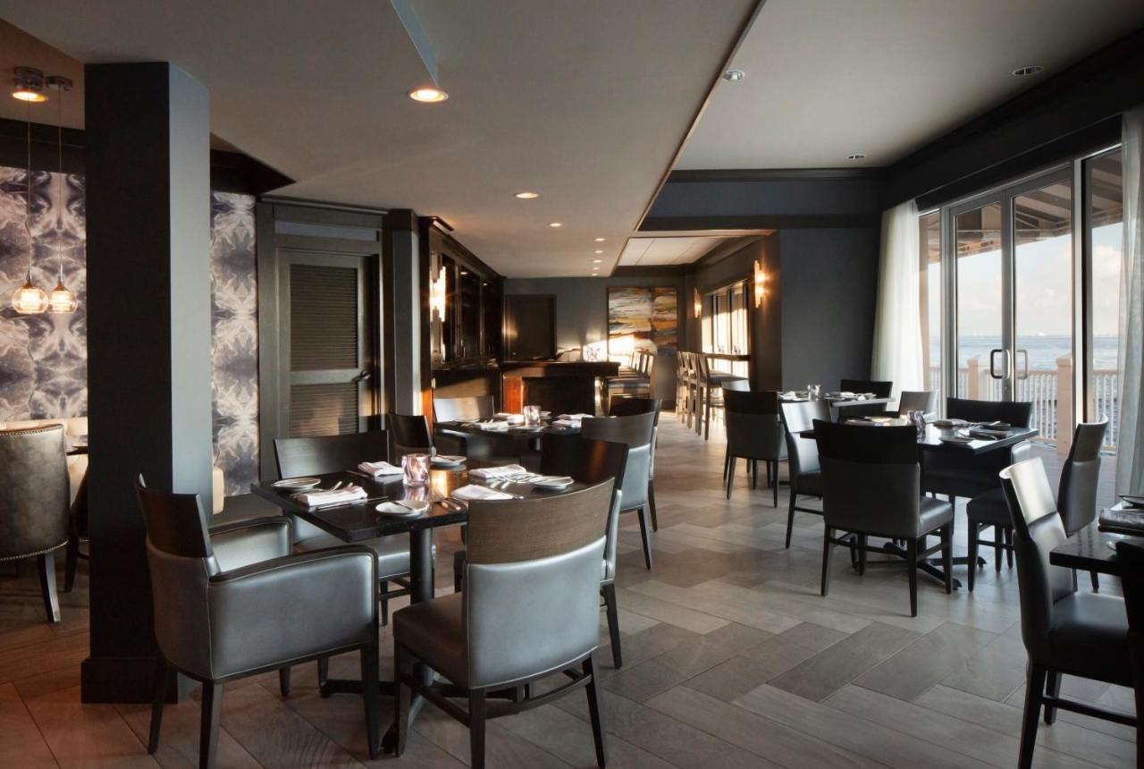 Pier House Resort&spa