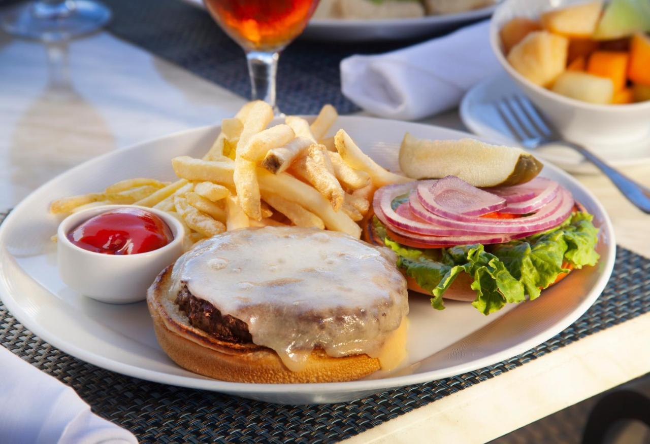 Pier House Resort&spa